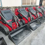 CM925 Compact Skid-Steer Loader